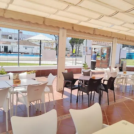 Estupendo Adosado En La Barrosa, A 700 M De La Playa Apartment